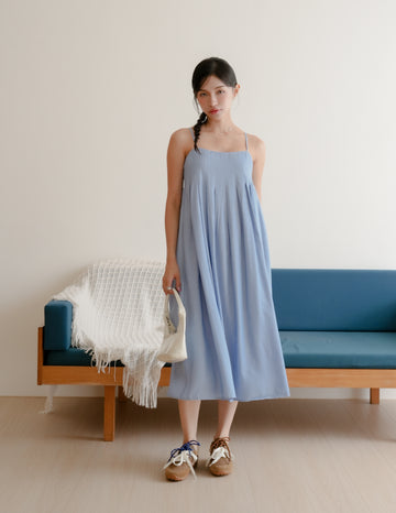 Nadia Pleated Midi Dress in Light Wash