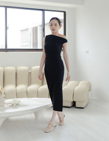 Carys Off Shoulder Midi Dress in Black