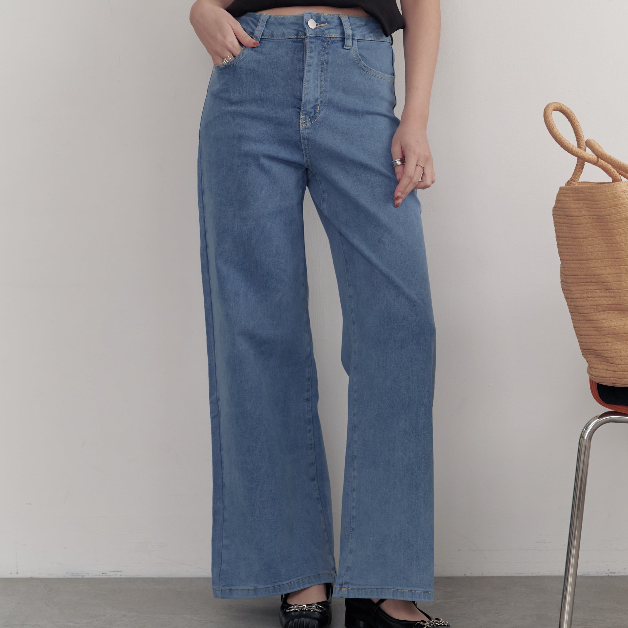 Gemma Stretchy Wide Straight Jeans in Mid Wash