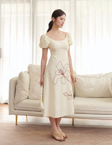 *ETA: 14-16 JAN* Yuna Embroidered Floral Padded Midi Dress