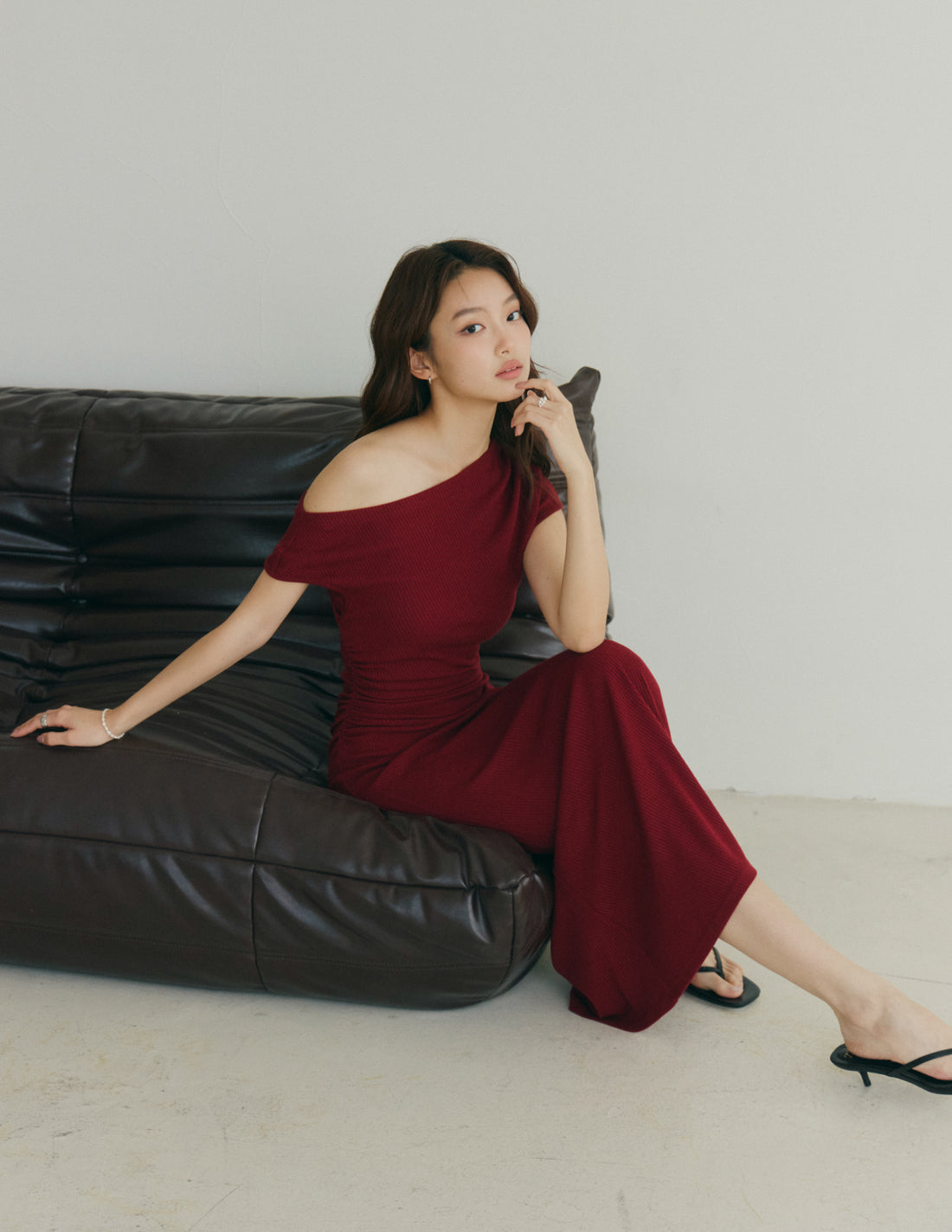 Louise Ruched Knit Dress in Burgundy