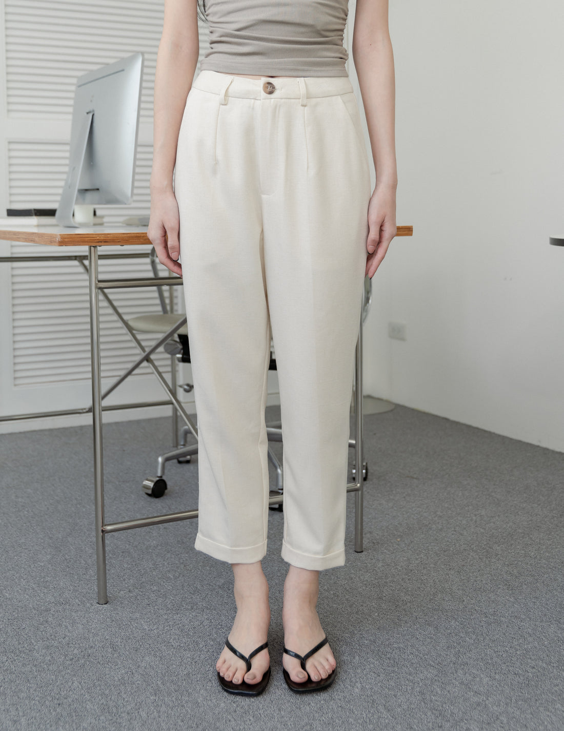 Jesse Linen Tapered Pants in Sand