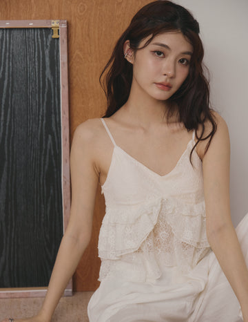 Hannah Lace Ruffle Top in Ivory