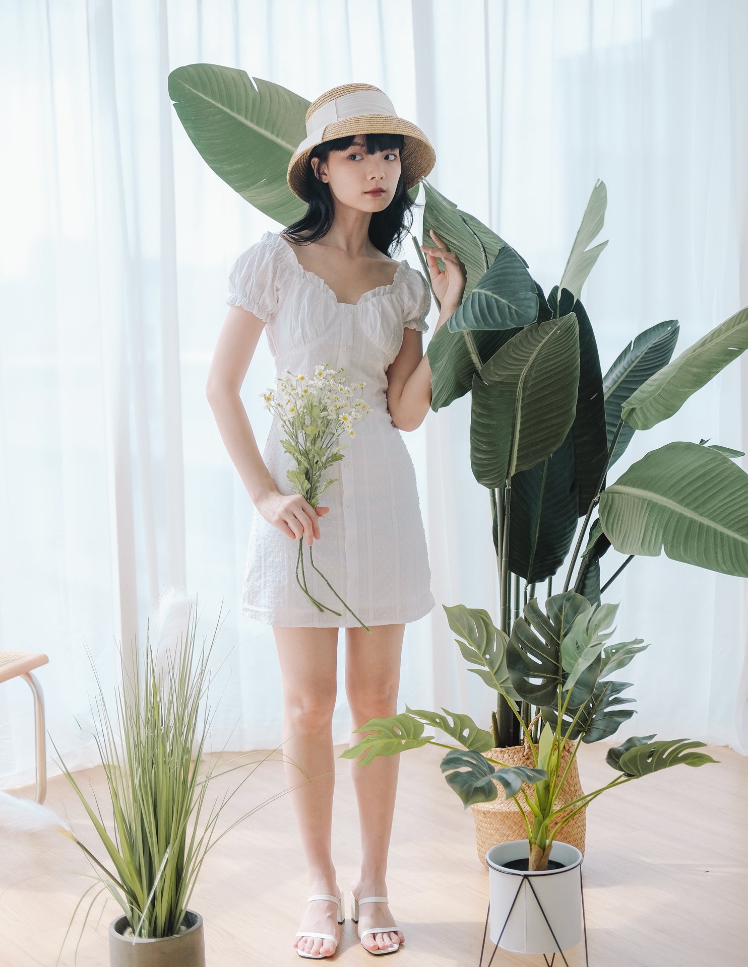 Jowelle Swiss Dot Dress in White