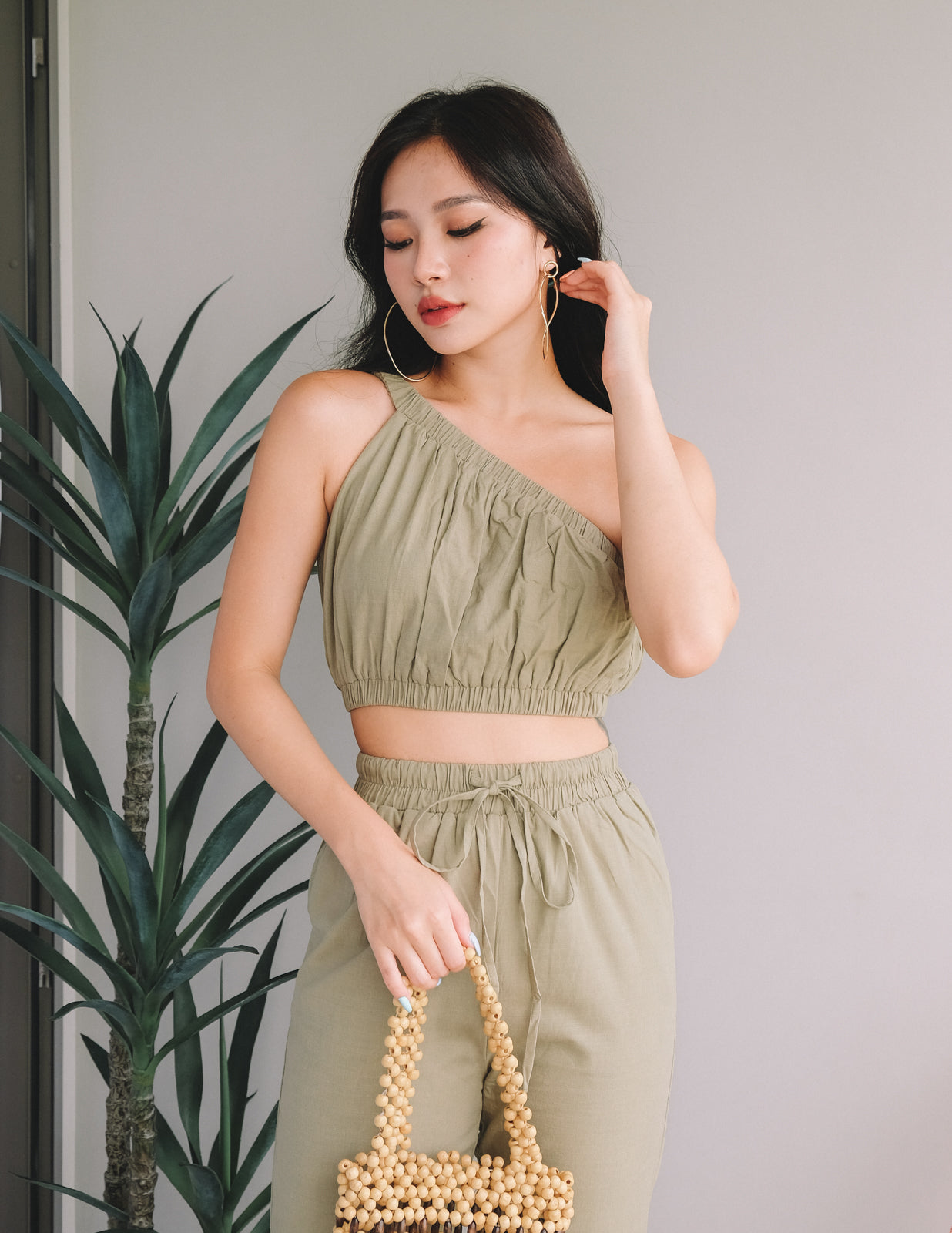 Jenna Linen Top in Olive